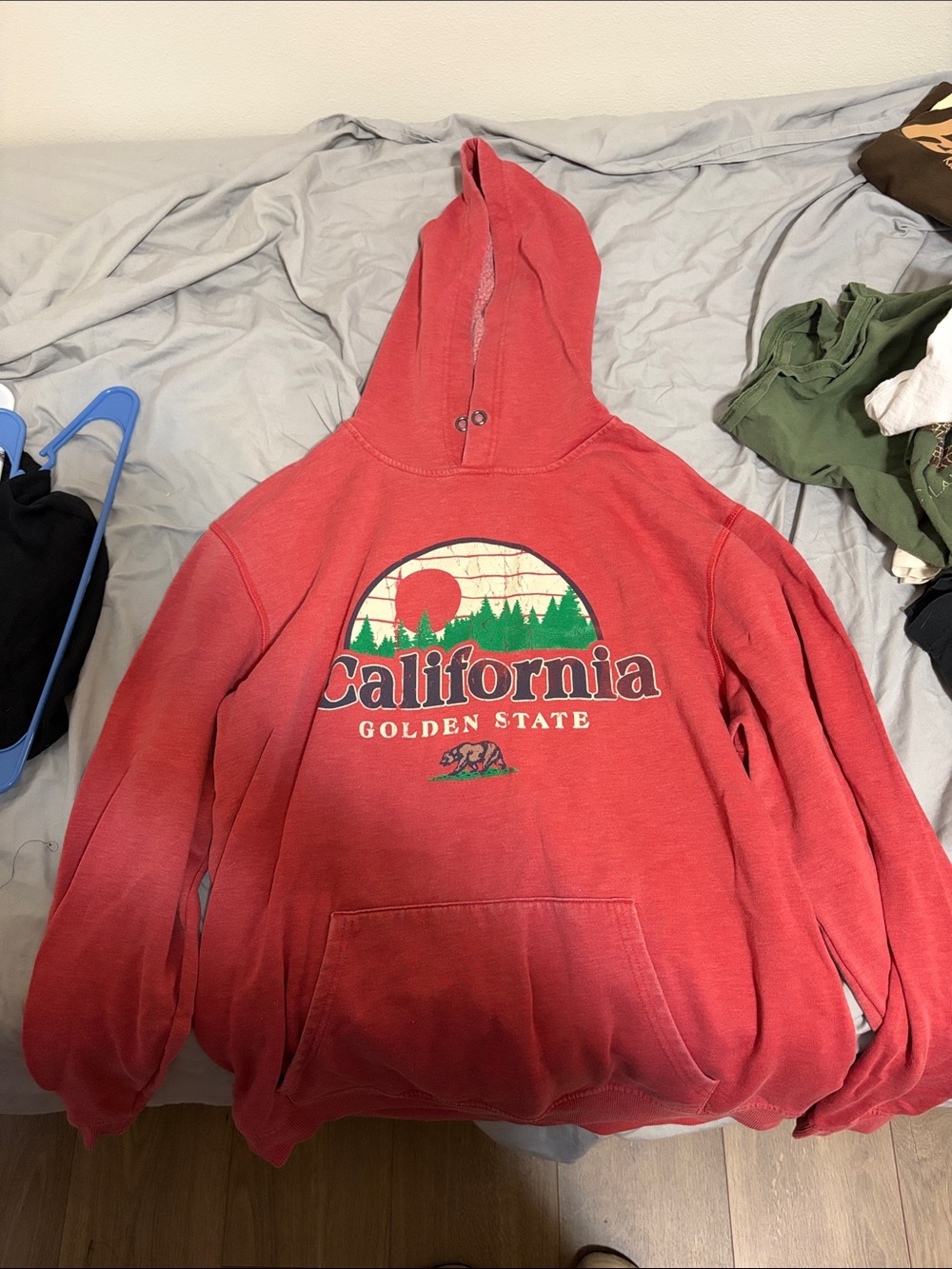 California Golden State Red Graphic Hoodie